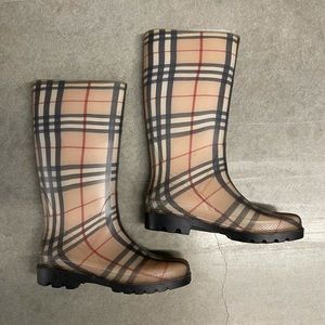 Burberry Plaid Rainboots US size 9/ EU size 40